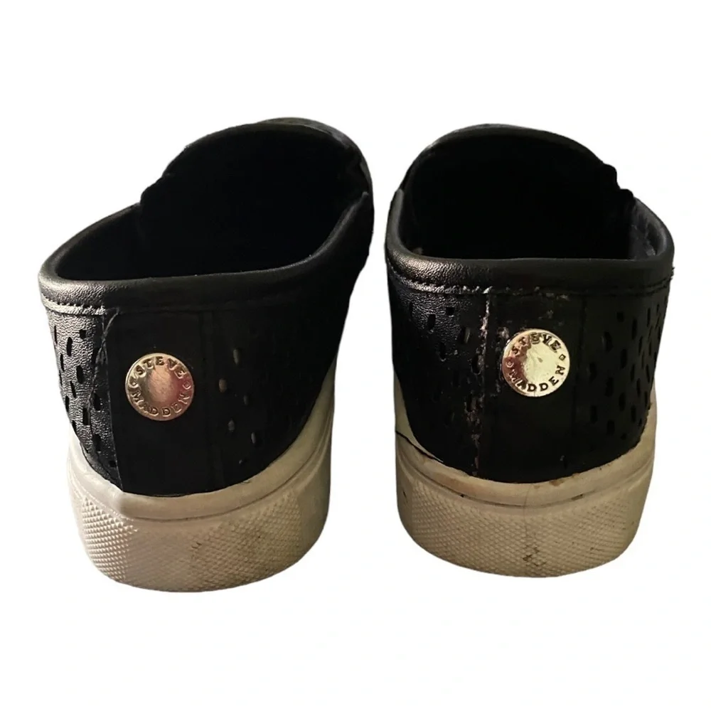 NIKE & STEVE MADDEN-TWO PAIRS OF GIRLS SHOES-SIZE 11